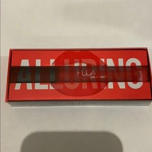 Huda Beauty Liquid Matte Lip in Alluring